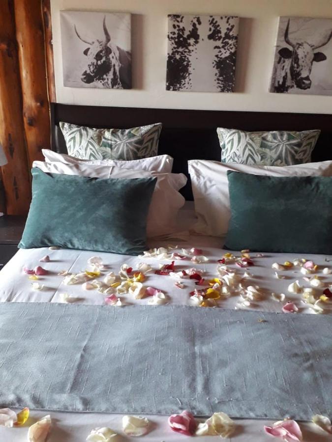 Hartbeespoortdam Lodge ภายนอก รูปภาพ